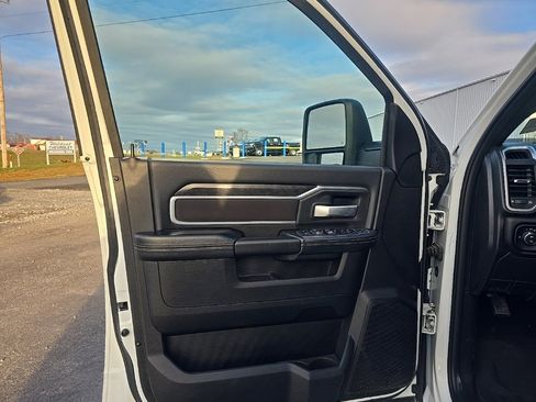 Used 2024 RAM 2500 Big Horn image 12