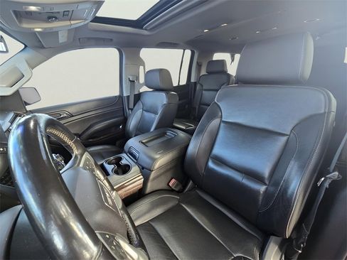Used 2019 GMC Yukon XL SLT image 25