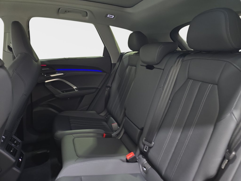 Used 2025 Audi Q5 Premium w/ Premium Plus AWD/4WD image 16