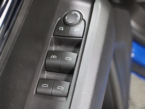 Used 2023 Chevrolet Colorado LT w/ LT Convenience Package II RWD image 7