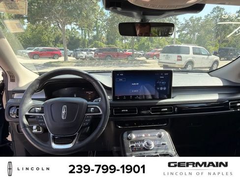 Used 2023 Lincoln Nautilus AWD w/ Premium Package image 14