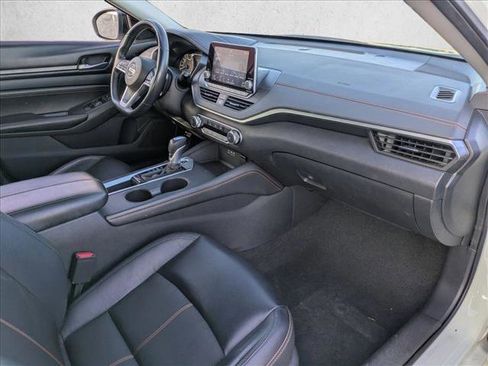 Used 2021 Nissan Altima 2.5 SR image 19