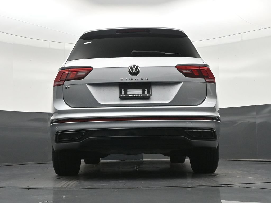 Used 2023 Volkswagen Tiguan SE R-Line FWD image 25