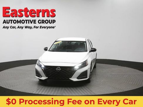 Used 2024 Nissan Altima 2.5 SR FWD image 53