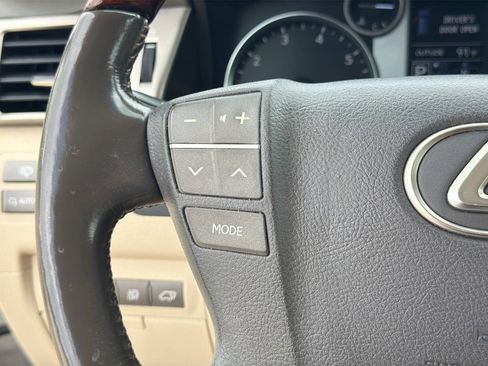 Used 2015 Lexus LX 570 4WD image 26
