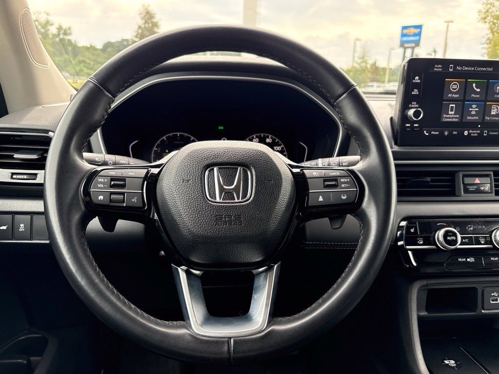 Used 2025 Honda Pilot EX-L image 23