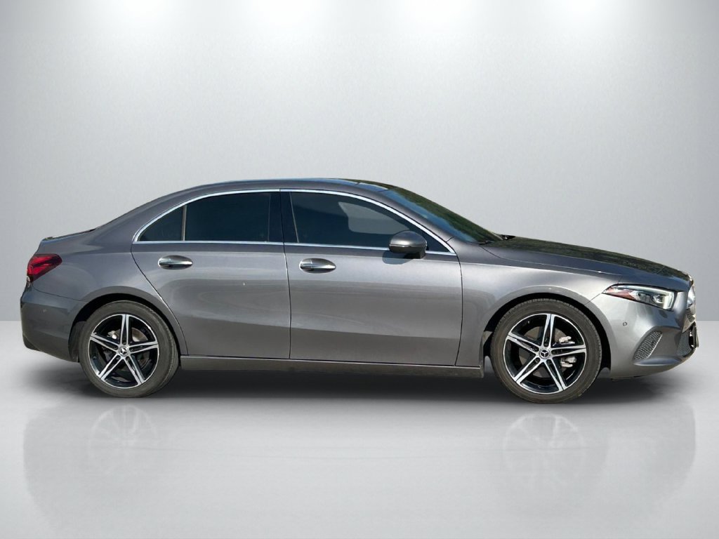 Used 2022 Mercedes-Benz A 220 image 4