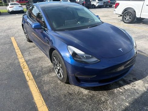Used 2022 Tesla Model 3 Long Range AWD/4WD image 3