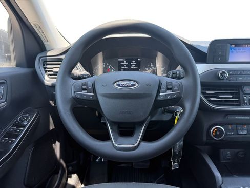 Used 2022 Ford Escape S image 12