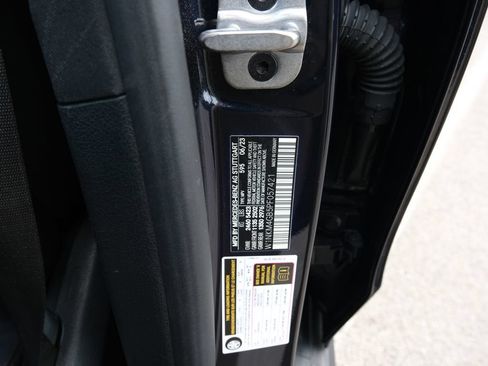 Used 2023 Mercedes-Benz GLC 300 image 43