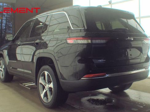Used 2023 Jeep Grand Cherokee Limited image 8