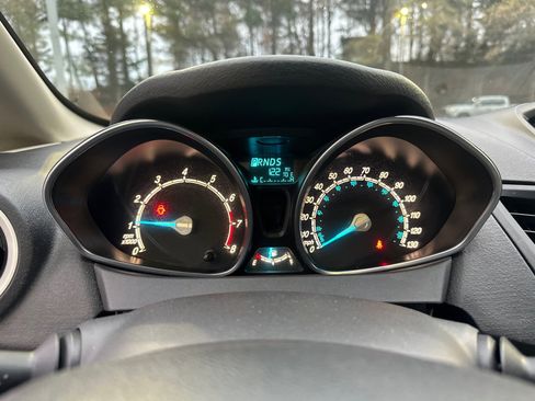 Used 2016 Ford Fiesta SE image 26