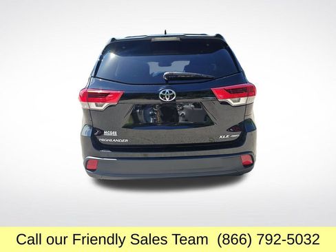 Used 2017 Toyota Highlander XLE AWD/4WD image 5