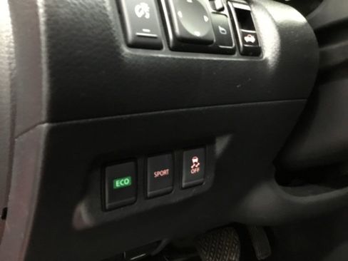 Used 2017 Nissan Sentra SV image 9