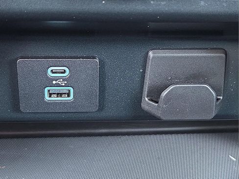 Used 2024 Ford F150 XLT image 19