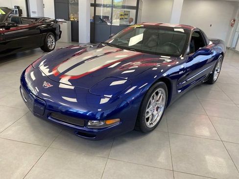 Used 2004 Chevrolet Corvette Z06 w/ Z06 Preferred Equipment Group RWD image 9