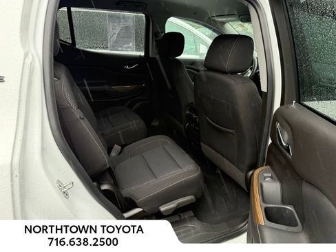 Used 2022 GMC Acadia SLE w/ Driver Convenience Package AWD/4WD image 12