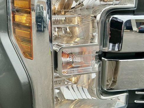 Used 2019 Ford F350 Lariat w/ Lariat Ultimate Package image 8