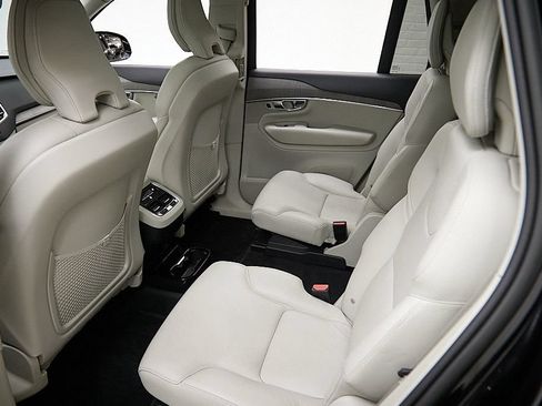 Certified 2023 Volvo XC90 B6 Plus w/ Protection Package AWD/4WD image 21