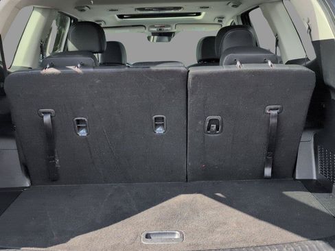 Used 2025 Kia Telluride S FWD image 5