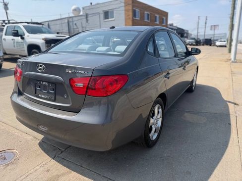 Used 2009 Hyundai Elantra SE FWD image 6