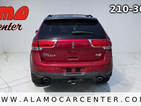 Used 2013 Lincoln MKX FWD image 4