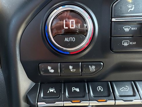 Used 2019 Chevrolet Silverado 1500 High Country AWD/4WD image 29
