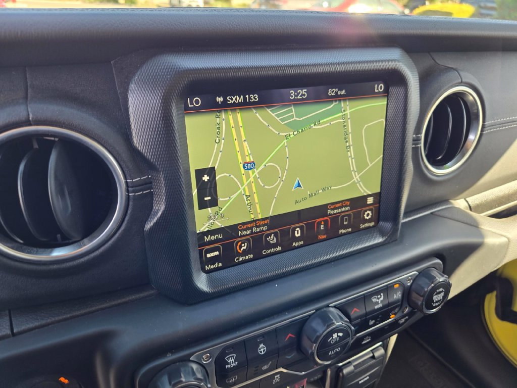 Used 2023 Jeep Wrangler Unlimited Sahara w/ Cold Weather Group AWD/4WD image 21