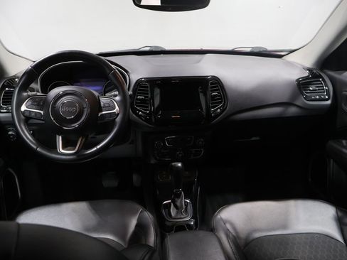Used 2018 Jeep Compass Latitude w/ Popular Equipment Group FWD image 16