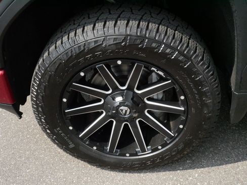 Used 2019 GMC Sierra 1500 AT4 w/ AT4 Premium Package AWD/4WD image 15