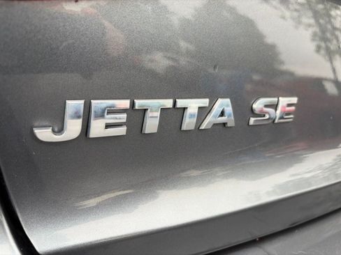 Used 2017 Volkswagen Jetta SE FWD image 7