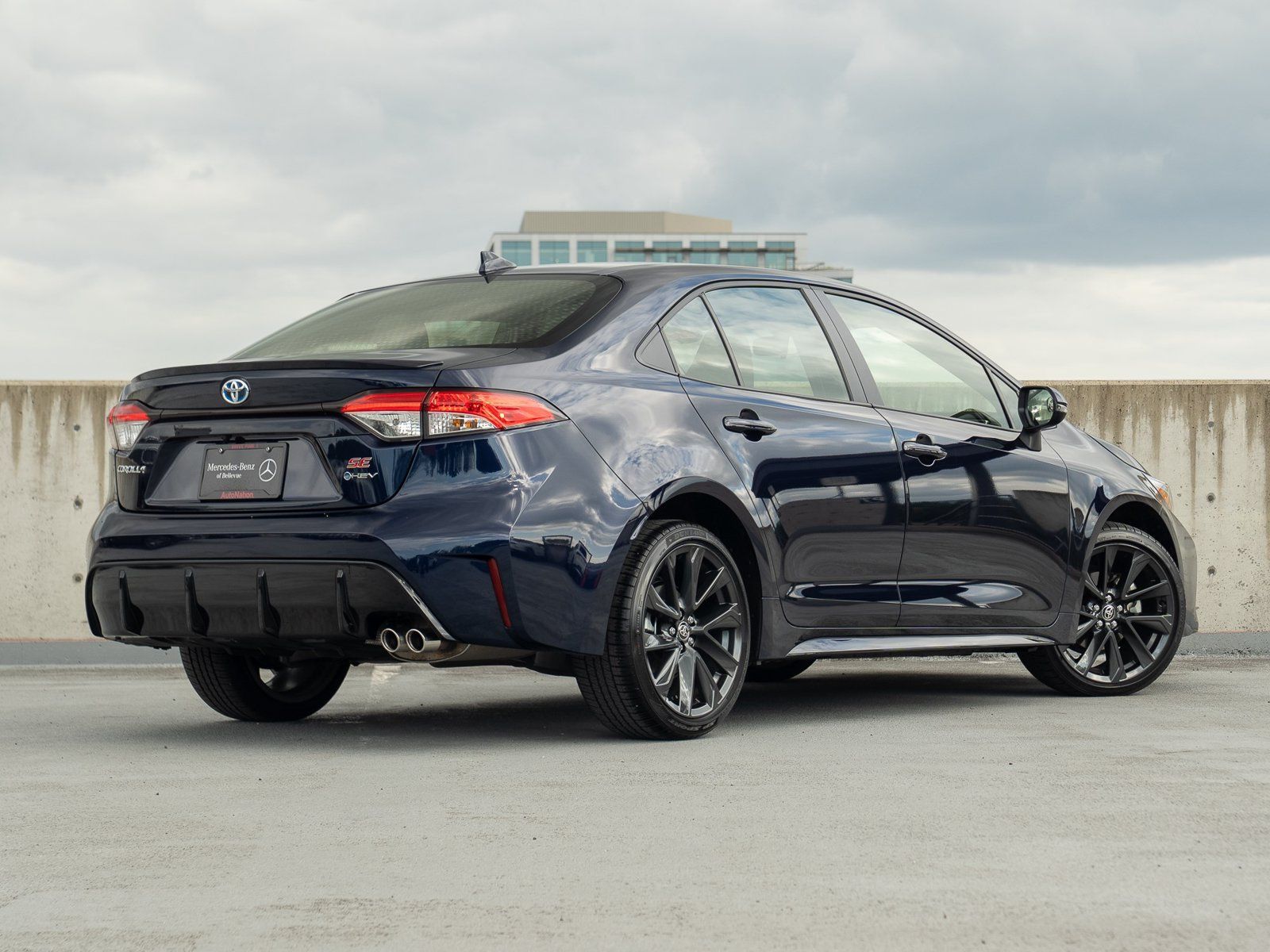 Used 2025 Toyota Corolla SE FWD image 4