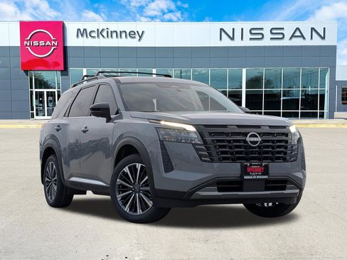 New 2026 Nissan Pathfinder Platinum FWD image 1