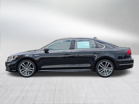 Used 2017 Volkswagen Passat 1.8T R-Line FWD image 4