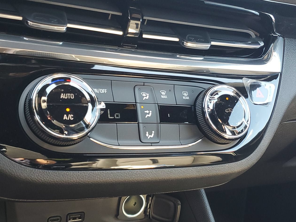 New 2026 Buick Envista Sport Touring w/ Convenience II Package FWD image 22