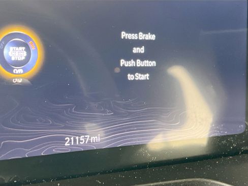 Used 2023 Jeep Grand Cherokee Limited w/ Black Appearance Package image 12