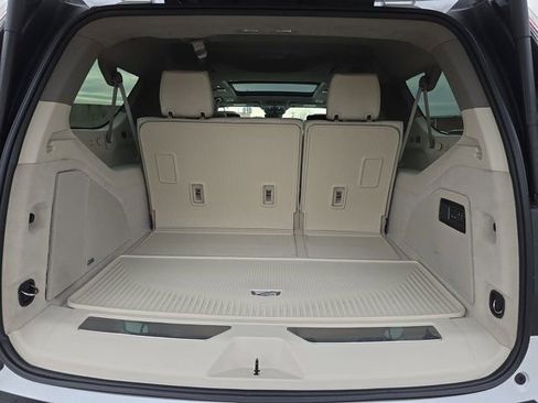 Certified 2025 Cadillac Escalade ESV Sport Platinum image 13