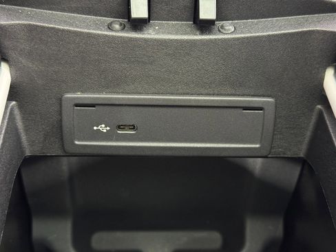 Used 2023 Mercedes-Benz Maybach GLS 600 4MATIC image 41