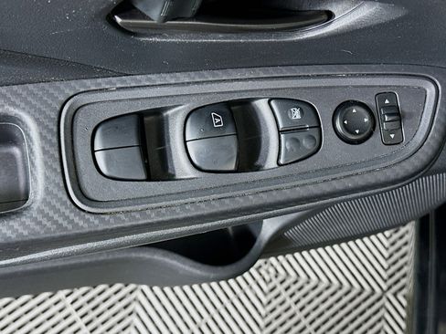 Used 2020 Nissan Versa S image 15