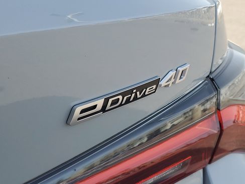 Used 2024 BMW i4 eDrive40 w/ M Sport Package image 30