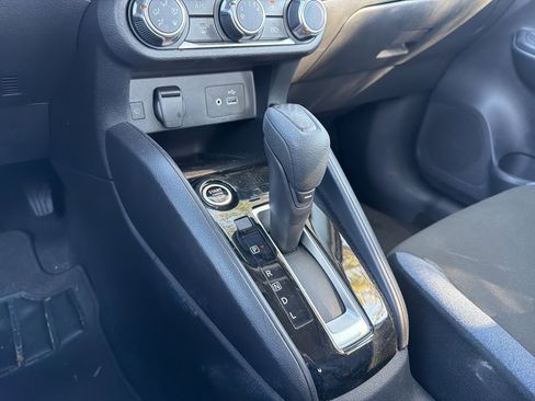 Used 2025 Nissan Versa SV image 13