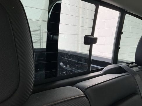 Used 2021 GMC Canyon AT4 image 16