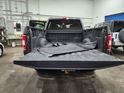 Used 2018 Ford F150 XLT w/ XTR Package image 24