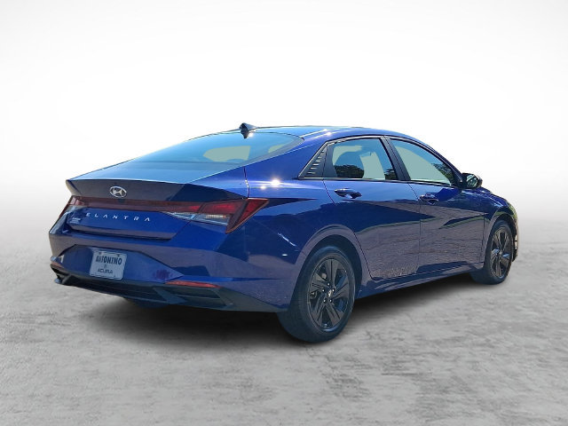 Used 2023 Hyundai Elantra SEL FWD image 4