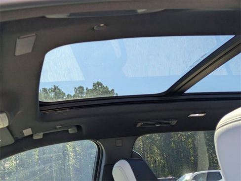 New 2026 Chevrolet Traverse High Country image 13