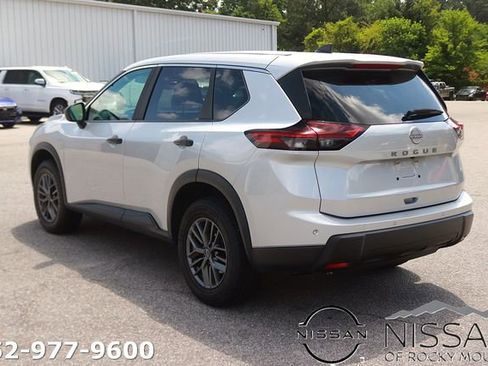 Certified 2024 Nissan Rogue S FWD image 5