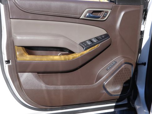 Used 2017 GMC Yukon XL Denali w/ Open Road Package image 10