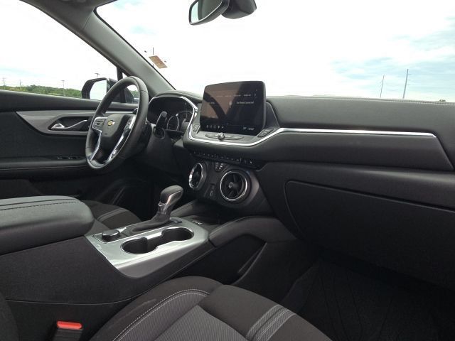 Used 2024 Chevrolet Blazer LT w/ Convenience Package FWD image 20