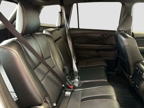 Used 2025 Honda Passport TrailSport image 27