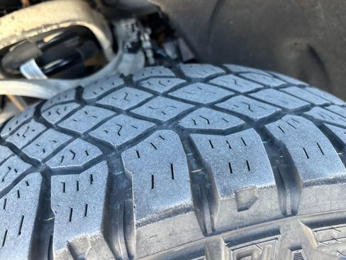 Used 2023 Chevrolet Silverado 1500 ZR2 w/ Technology Package image 33